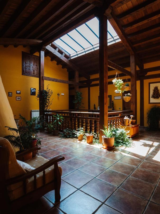 Posada Real De Carreteros Casarejos Exterior photo