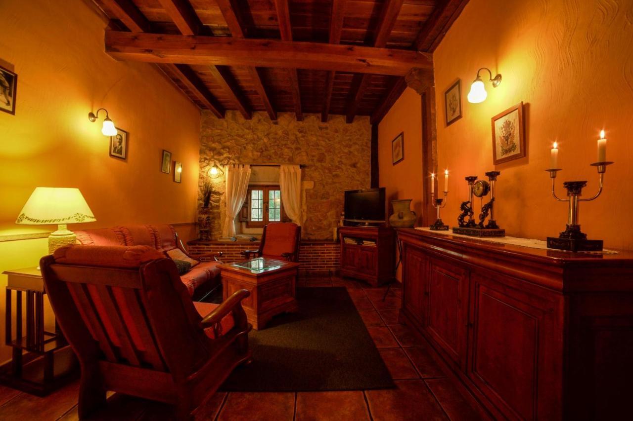 Posada Real De Carreteros Casarejos Exterior photo